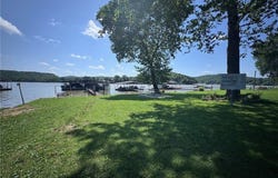 68 Kaisers Red Bud Lane, Camdenton, MO 65020