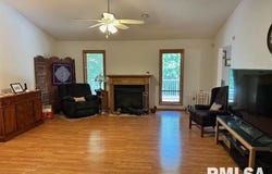 403 Timbercreek Drive, Jacksonville, IL 62650
