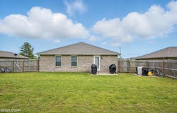 2102 Birdie Lane, Neosho, MO 64850