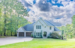 365 E Mill Stream Tl, Muscle Shoals, AL 35661
