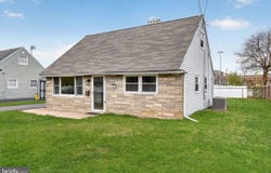 22 FARRELL Avenue, EWING, NJ 08618