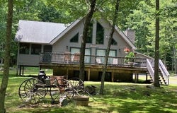 119 Upper Lakeview Drive, Hawley, PA 18428