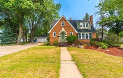 813 WESTERN AVENUE, Mosinee, WI 54455