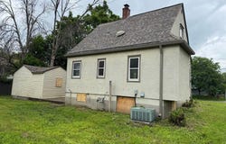 7525 Brunswick Avenue N, Brooklyn Park, MN 55443