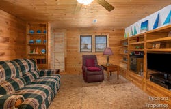 53027 Twin Lakes Road, Dowagiac, MI 49047