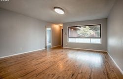 307 N 19TH AVE, Kelso, WA 98626