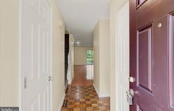 2039 RALEIGH, HUMMELSTOWN, PA 17036
