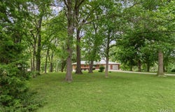 411 E Roosevelt Drive, Moro, IL 62067