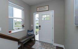 7486 Upper 38th Street N, Oakdale, MN 55128