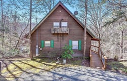 1008 N Ridge Place, Sevierville, TN 37876