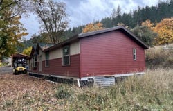 420 W Kirby Street, Peck, ID 83545