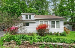 32 Tarbell Road, Bloomingburg, NY 12721