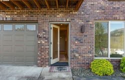 2217 CLEARWATER LN, Hood River, OR 97031
