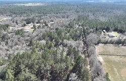 57 Benjamin Ln, Poplarville, MS 39470