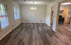 929 Sunset Dr, GRENADA, MS 38901