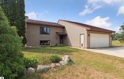 4218 E Klees Road, Stanton, MI 48888