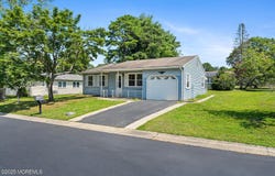 15 Apple Lane, Whiting, NJ 08759