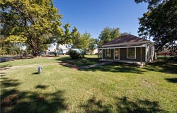 320 S 8th, Fredonia, KS 66736