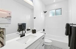 1500 Sylvan Glade RD, Austin, TX 78745