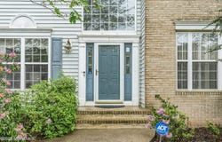 6 Cardinal Way, Raritan, NJ 08869