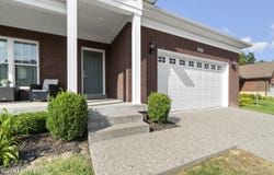1425 Parkridge Pkwy, Louisville, KY 40214
