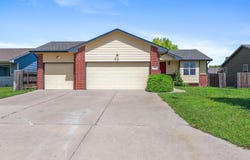 2108 Paddington Ave., Newton, KS 67114