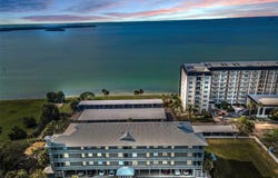7 ISLAND PARK PLACE, DUNEDIN, FL 34698