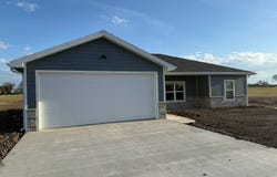 211 E 21st, Beloit, KS 67420