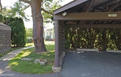19 Hawthorne Rd, Stockbridge, MA 01262