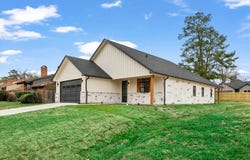 911 Augusta Drive, Lufkin, TX 75901