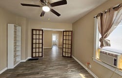 402 S Central Avenue, Burlington, IA 52601