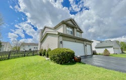 88 Hackney Lane, Lindenhurst, IL 60046