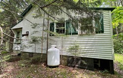 786 State Route 8 Rd, Hoffmeister, NY 13353