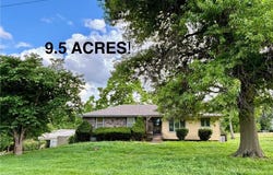 5205 E 221st Street, Peculiar, MO 64078