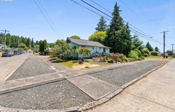 1096 N ELLIOTT ST, Coquille, OR 97423