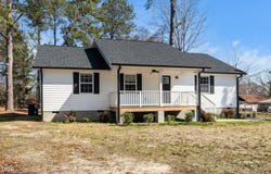 120 W College Street, Oxford, NC 27565