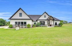 406 S Saddle Horn Court, Weatherford, TX 76087