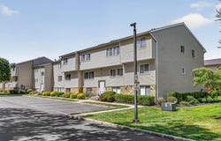 25 College Avenue, Nanuet, NY 10954