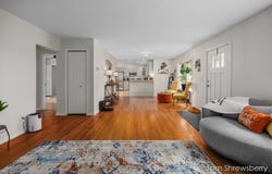 4372 Hunsberger Avenue NE, Grand Rapids, MI 49525