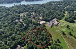 98 Valley Court, Howard, OH 43028