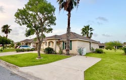 37 Pinehurst Dr., Laguna Vista, TX 78578