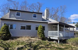 1173 PA-390, Greentown, PA 18426