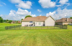 824 Commonwealth Ave, Strawberry Plains, TN 37871