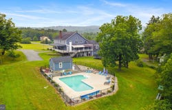 521 GREENVIEW DRIVE, SAYLORSBURG, PA 18353