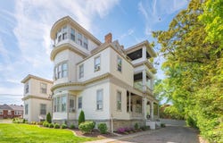 945 Dana Avenue, Cincinnati, OH 45229
