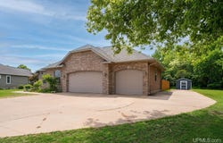 821 Camelot, Negaunee, MI 49866