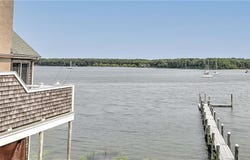 8 Alger Avenue, Warwick, RI 02818