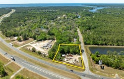 19068 S US Highway 331, Freeport, FL 32439
