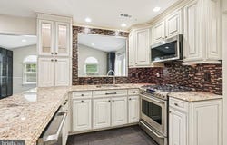 5 LOCUST LANE, NEWTOWN, PA 18940
