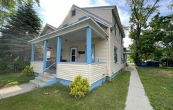 402 Monroe Avenue, Muskegon, MI 49441
